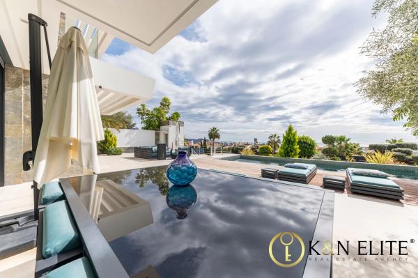 Casa independiente en calle Roma