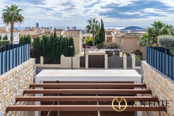 Casa independiente en calle Roma