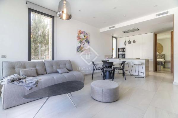 Chalet pareado en calle Roma