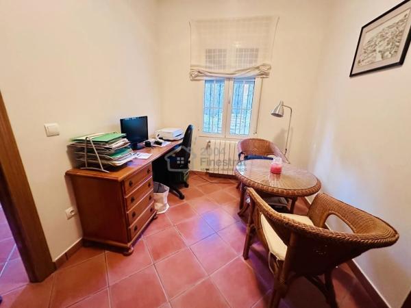 Casa independiente en avenida de Finestrat