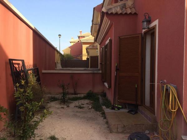 Chalet adosado en calle Cádiz, 10