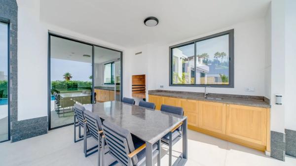 Casa independiente en calle Roma