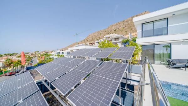 Casa independiente en calle Roma