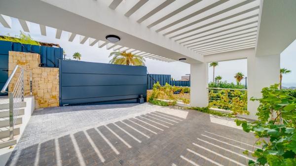 Casa independiente en calle Roma