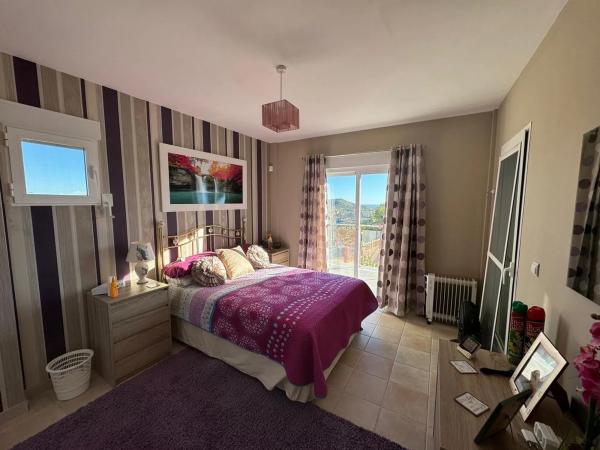 Casa independiente en avenida Costa Verde