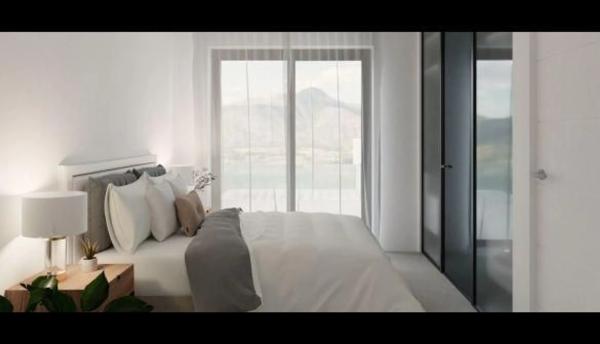 Casa independiente en calle Viena