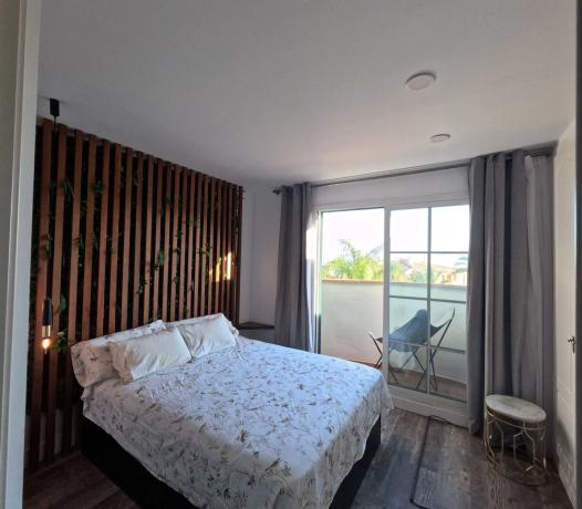 Chalet adosado en calle Berna, 2