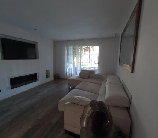 Chalet adosado en calle Berna, 2