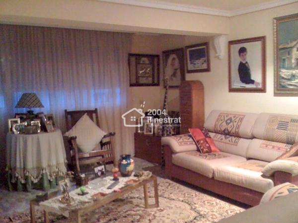 Casa independiente en calle Callosa d'en Sarrià