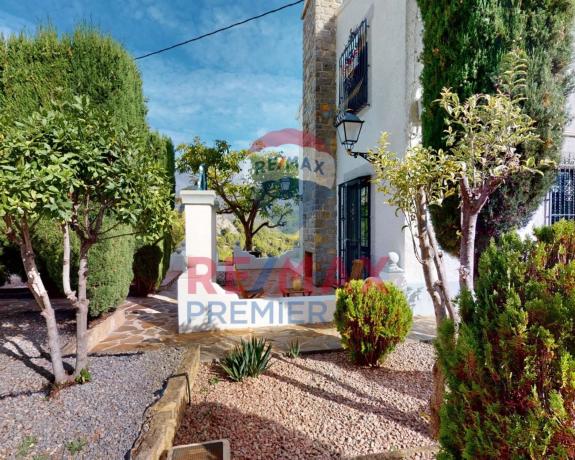 Casa independiente en Costera de Gabriel Miro