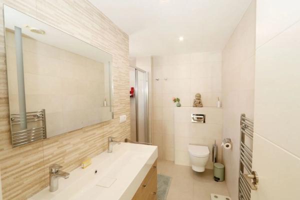 Casa independiente en avenida de Coloma