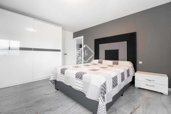 Casa independiente en calle Vall de Gallinera