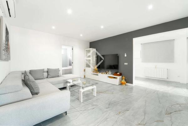 Casa independiente en calle Vall de Gallinera