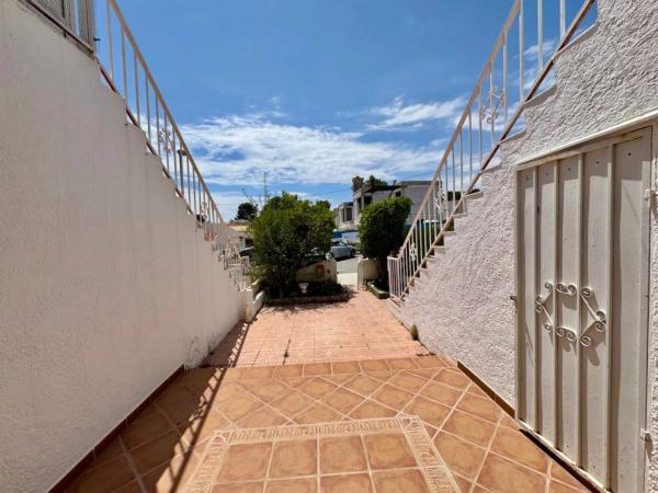 Chalet adosado en calle Capellá