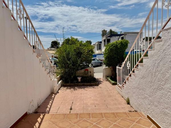 Chalet adosado en calle Capellá