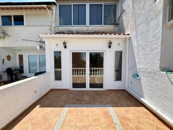 Chalet adosado en calle Capellá