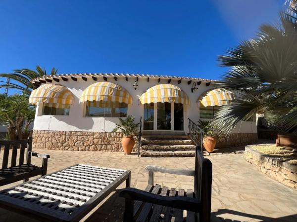 Casa independiente en calle Vall de Beneixama, 11 C