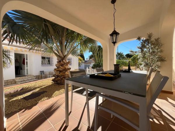 Casa independiente en calle Vall de Beneixama, 11 C