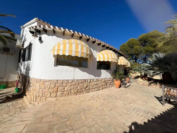 Casa independiente en calle Vall de Beneixama, 11 C