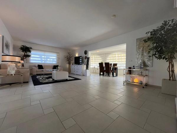 Casa independiente en calle Vall de Beneixama, 11 C