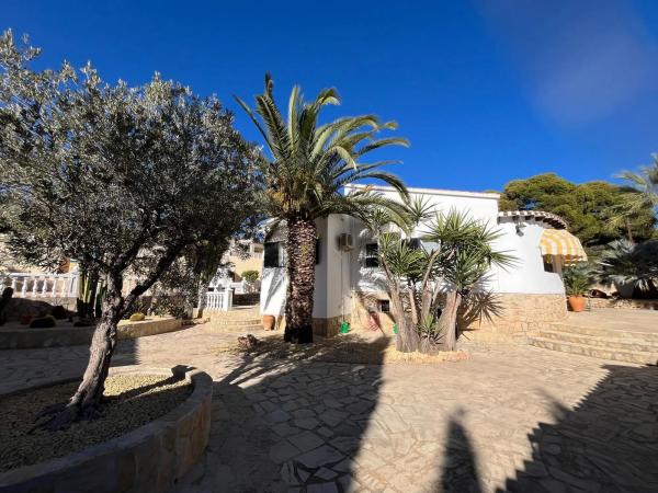 Casa independiente en calle Vall de Beneixama, 11 C