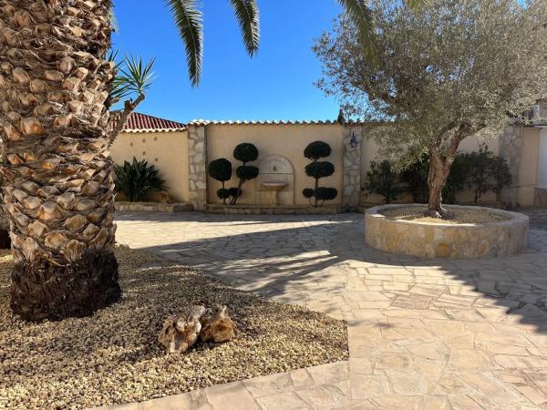 Casa independiente en calle Vall de Beneixama, 11 C
