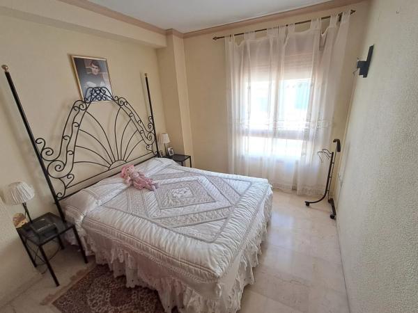 Chalet adosado en avenida Porvilla, 44