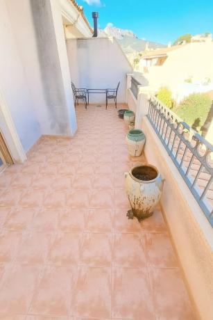 Chalet adosado en avenida Porvilla, 44