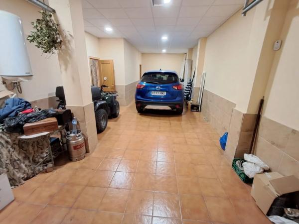 Chalet adosado en avenida Porvilla, 44