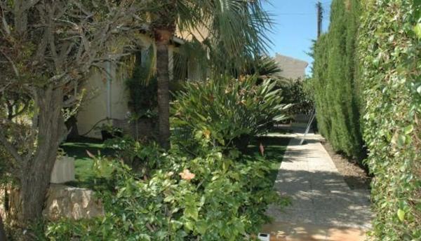 Casa independiente en calle Viena