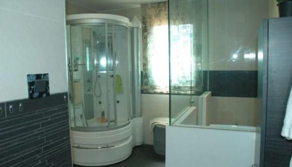 Casa independiente en calle Viena