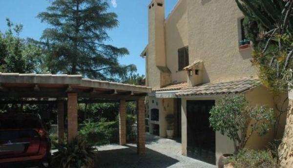 Casa independiente en calle Viena