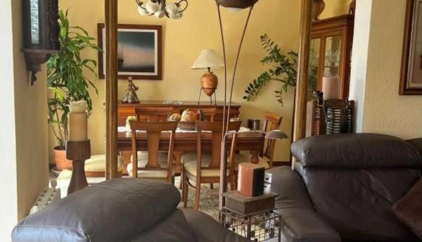 Casa independiente en calle Viena