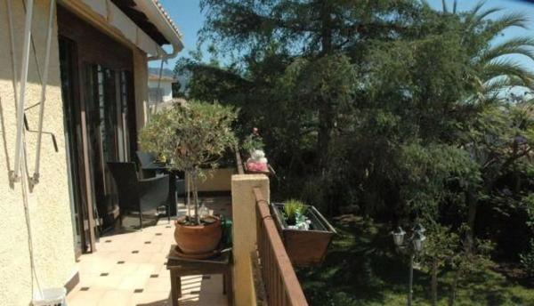 Casa independiente en calle Viena