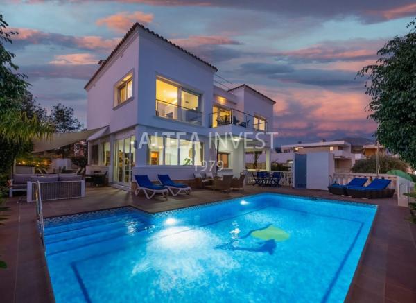 Casa independiente en calle Sofia, 7