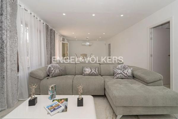 Casa independiente en calle de la Cadernera