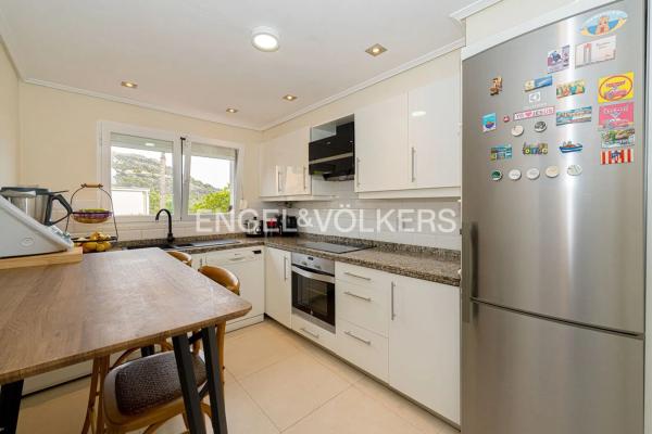 Casa independiente en calle de la fontfreda