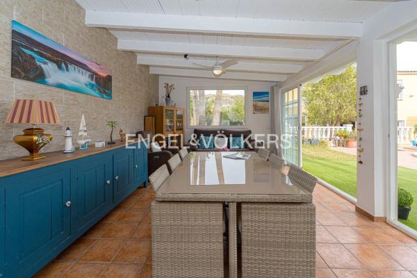 Casa independiente en calle de la fontfreda