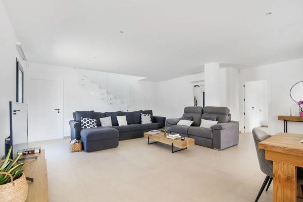 Casa independiente en calle San Marino, 39