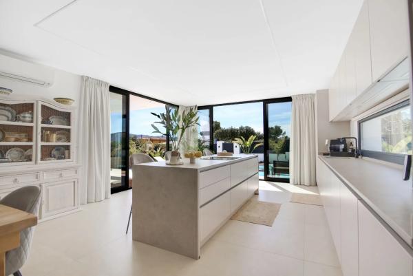 Casa independiente en calle San Marino, 39