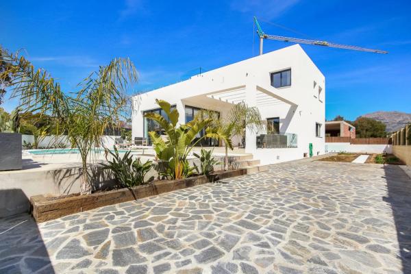 Casa independiente en calle San Marino, 39