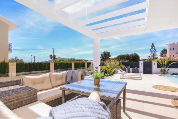 Casa independiente en calle San Marino, 39