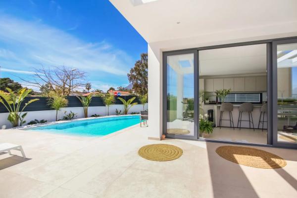 Casa independiente en calle San Marino, 39