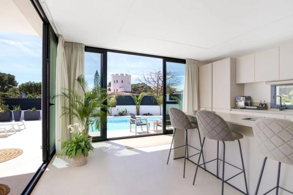 Casa independiente en calle San Marino, 39