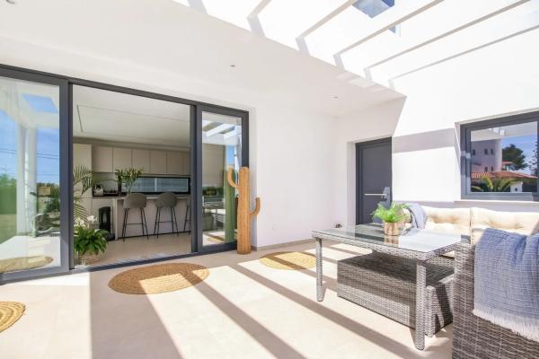 Casa independiente en calle San Marino, 39