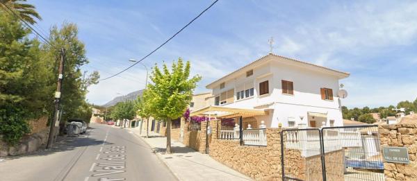 Chalet pareado en calle Colom