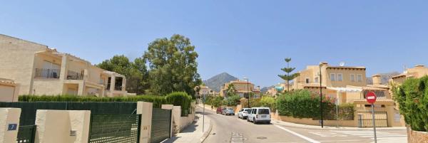 Chalet pareado en calle Colom