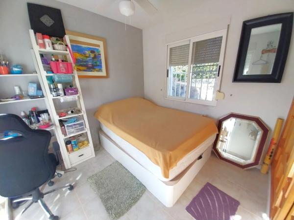 Casa independiente en calle Amsterdam