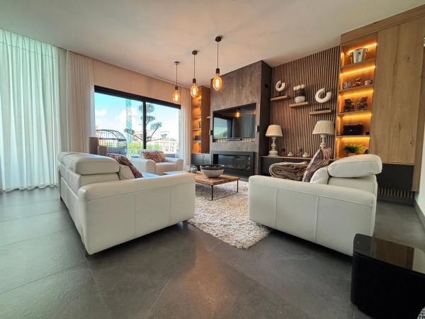 Casa independiente en calle Venezuela, 11