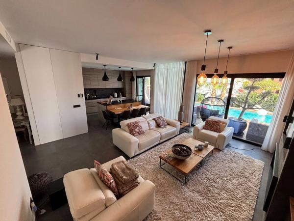 Casa independiente en calle Venezuela, 11